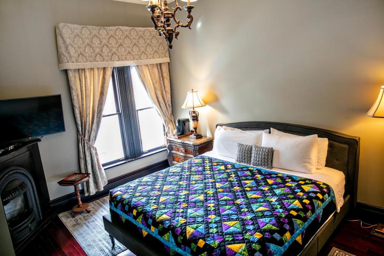 Puddicombe House Hotel New Hamburg Екстериор снимка
