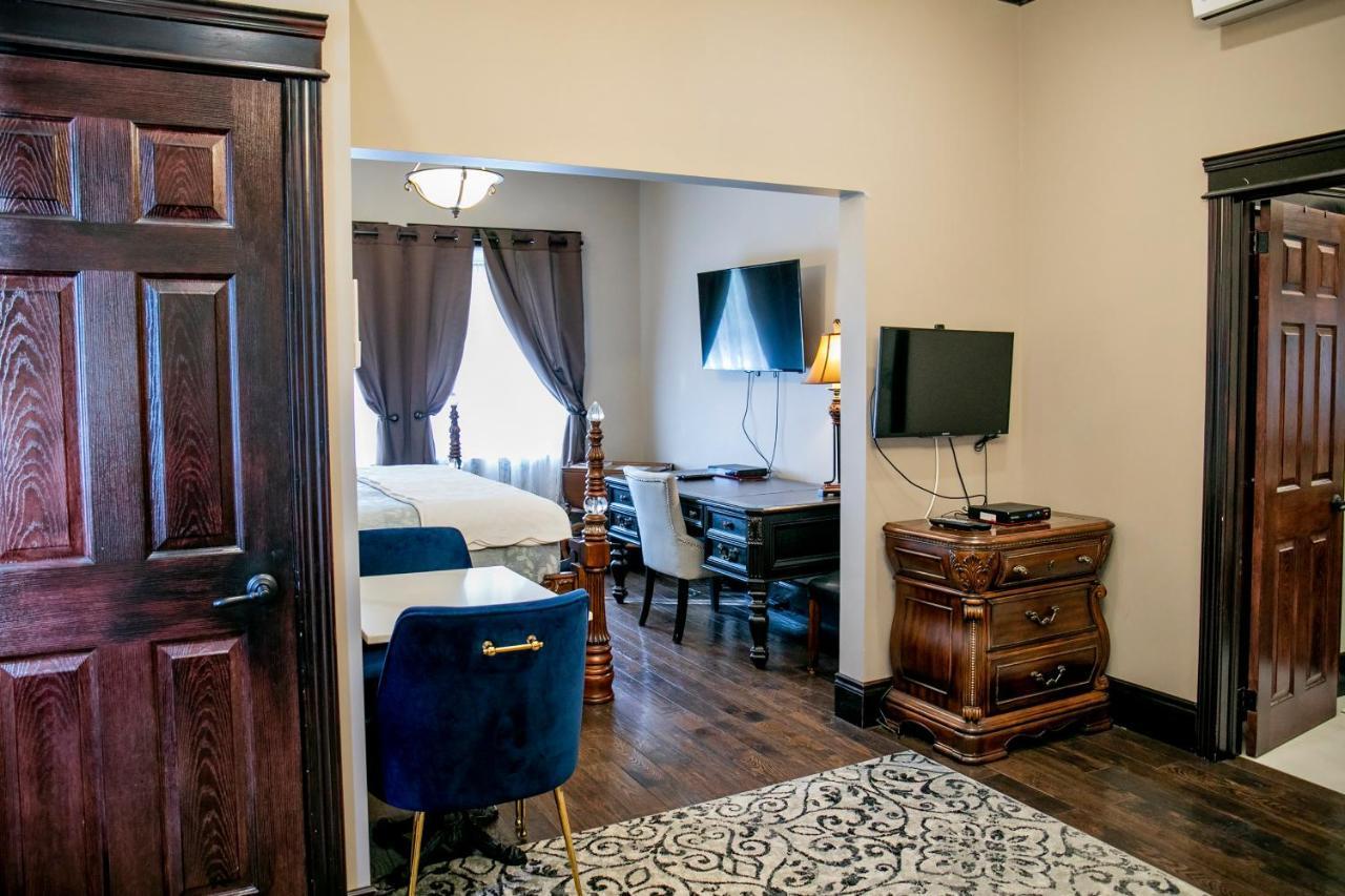 Puddicombe House Hotel New Hamburg Екстериор снимка